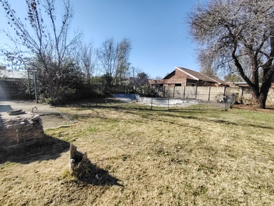 10 Bedroom Property for Sale in Universitas Free State